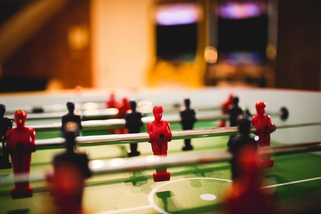 نيوكاسل أبون تاين Games And Movies Lounge 7 Bed City Centre Apartment المظهر الخارجي الصورة