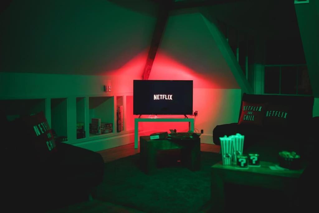 نيوكاسل أبون تاين Games And Movies Lounge 7 Bed City Centre Apartment المظهر الخارجي الصورة