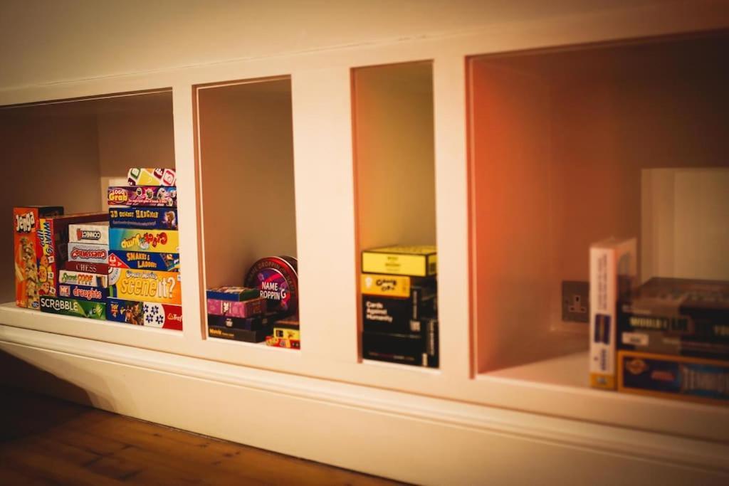 نيوكاسل أبون تاين Games And Movies Lounge 7 Bed City Centre Apartment المظهر الخارجي الصورة